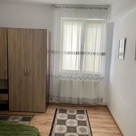 Apartment Walking Distance To Center Cluj-Napoca